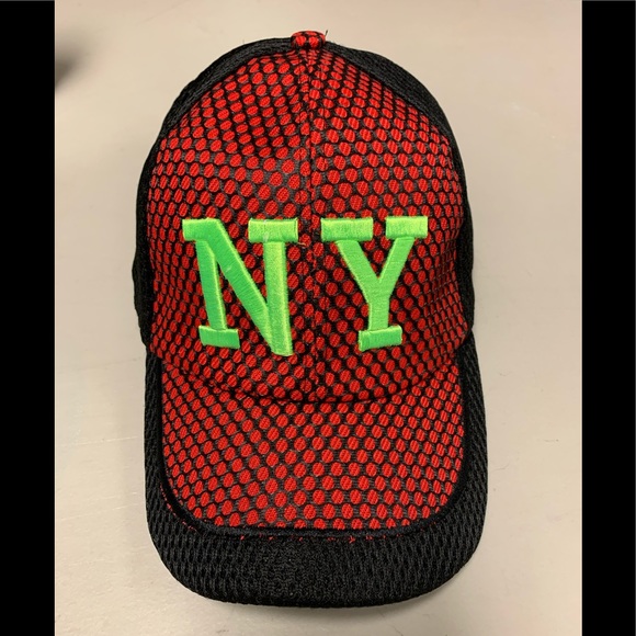 unbranded Other - NYC hat Velcro adjustability red black